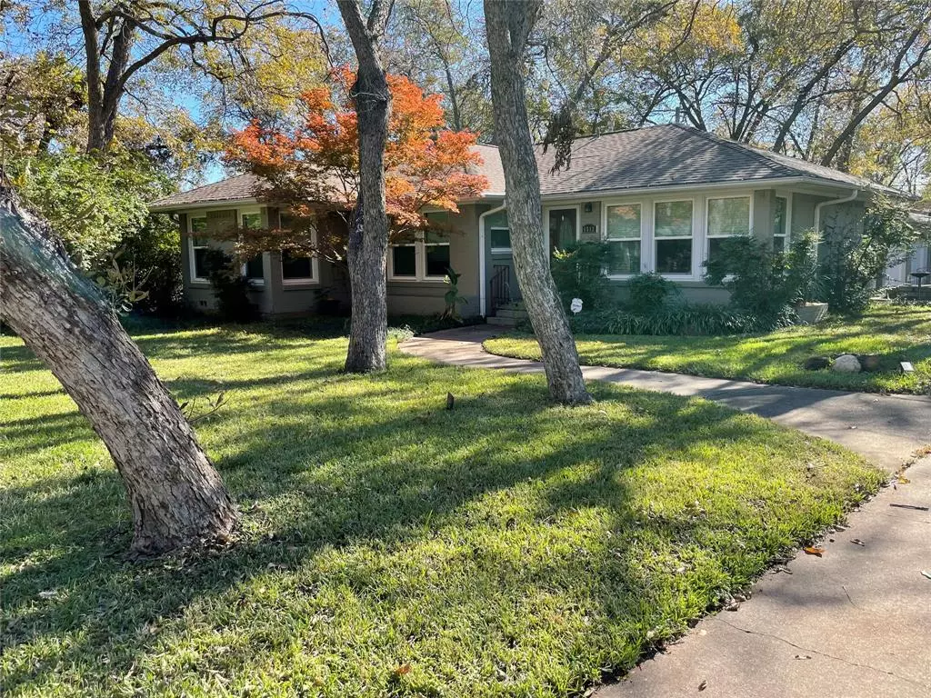 Arlington, TX 76013,1512 Larkspur Drive