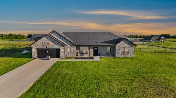 235 Private Road 5441, Point, TX 75472