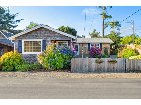 108 W JEFFERSON ST, Cannon Beach, OR 97110