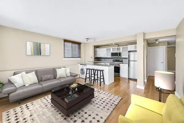 2209 14 ST SW #102, Calgary, AB T2T 3T2