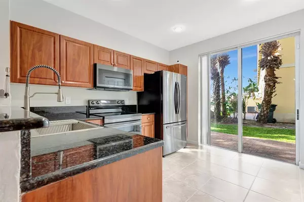 Oakland Park, FL 33309,3204 NW 33rd St