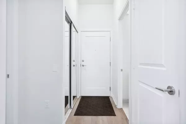 Mississauga, ON L5R 0G9,65 Watergarden DR #101