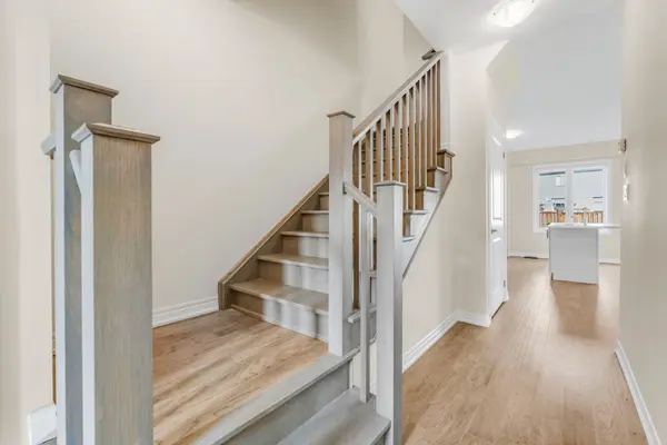 Hamilton, ON L9B 2X7,6 Mia DR