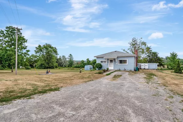Prince Edward County, ON K0K 2T0,13997 Loyalist Pkwy
