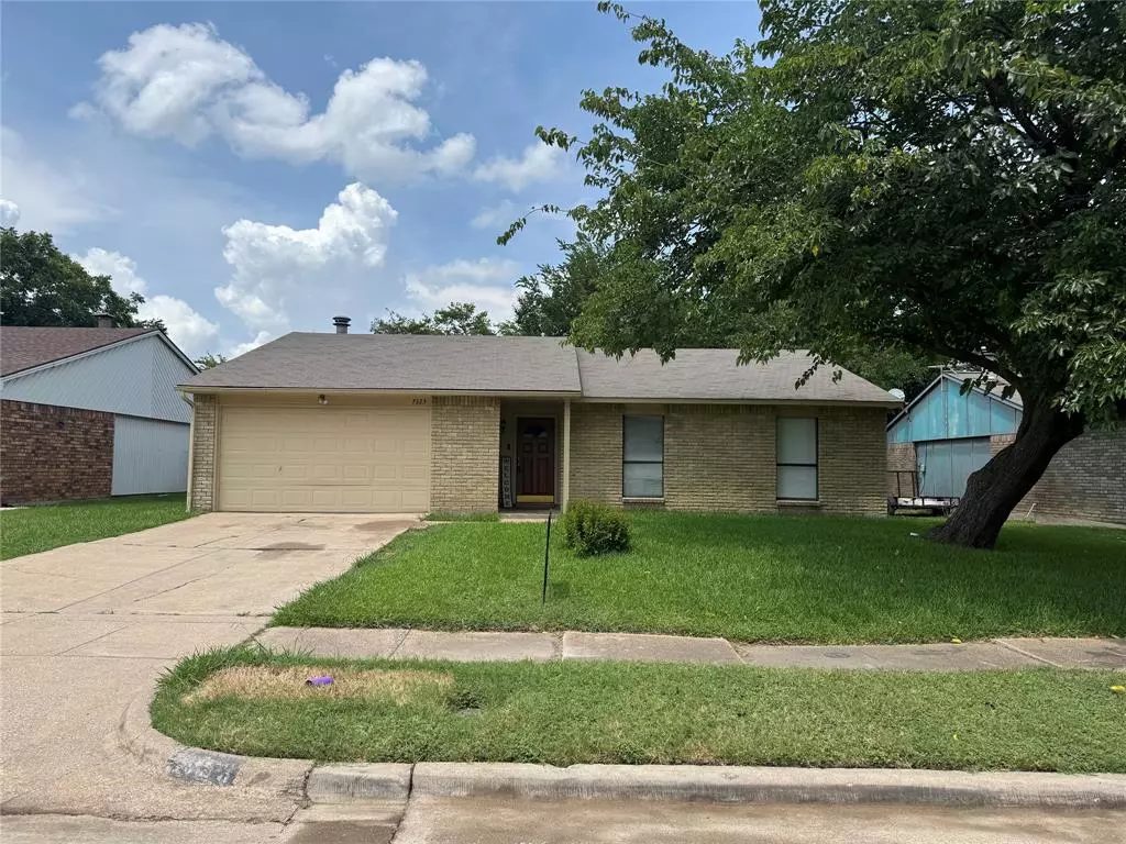 Dallas, TX 75249,7323 Ashcrest Lane