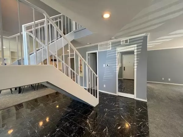 Dallas, TX 75248,15901 Archwood Lane