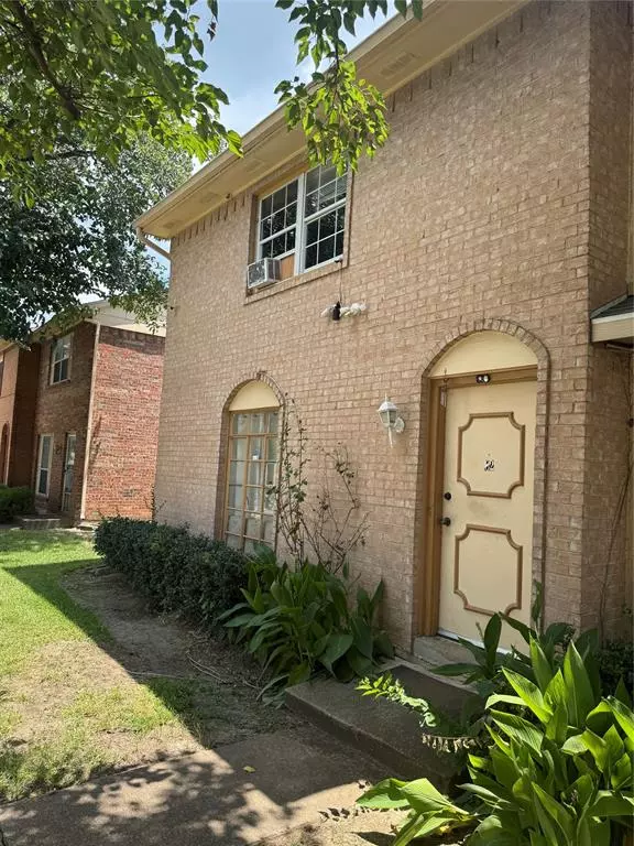 82 E Mountain Creek Court #1, Grand Prairie, TX 75052