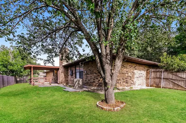 Fort Worth, TX 76133,3944 Misty Meadow Drive