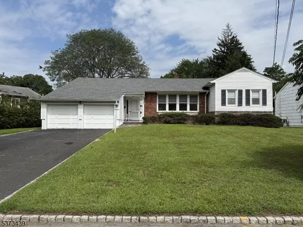 40 Oval Rd, Millburn Twp., NJ 07041