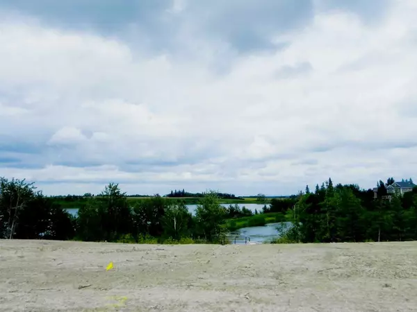 4722 Beardsley AVE, Lacombe, AB T4L1Y9