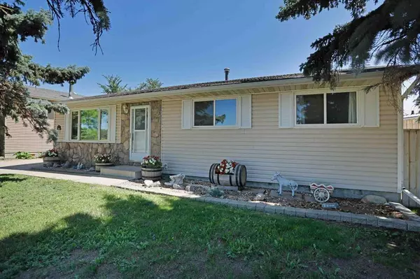 40 12 ST West, Brooks, AB T1R0C7