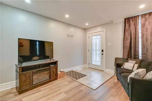 London East, ON N6B 2W4,12 Cartwright ST