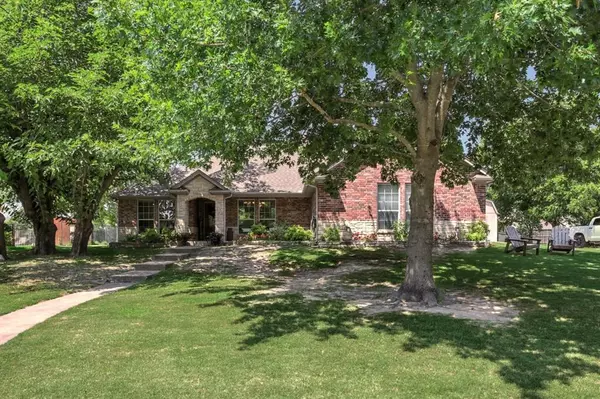 Weatherford, TX 76087,1706 E Lake Drive