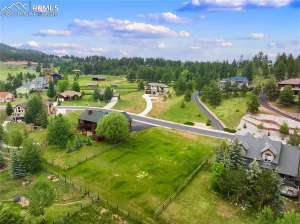 415 Gray Horse CIR, Woodland Park, CO 80863