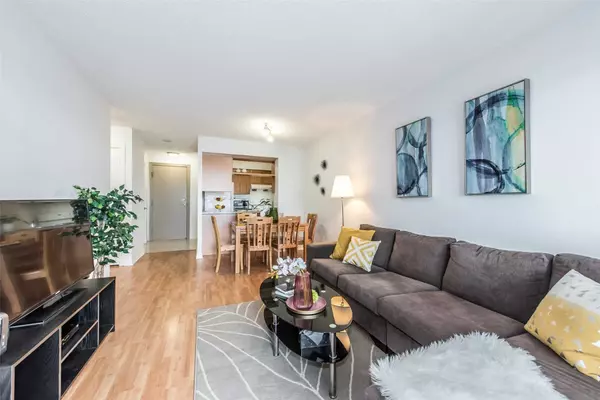 Toronto E09, ON M1P 0B2,70 Town Centre CT #1203