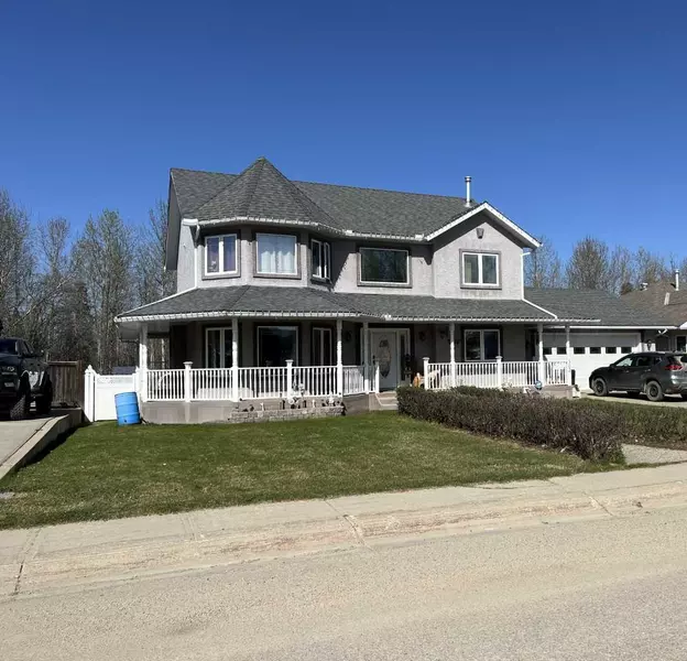 302 8 AVE, Fox Creek, AB T0H 1P0
