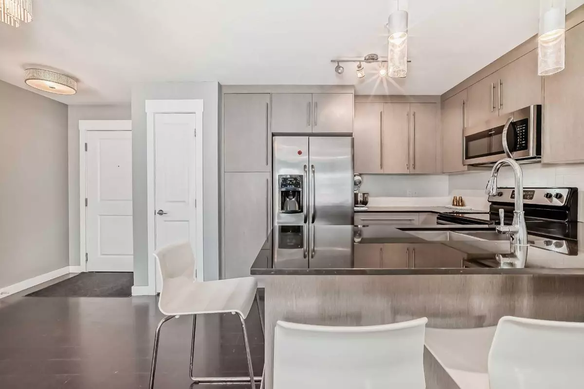Calgary, AB T3M2L6,11 Mahogany ROW SE #1113