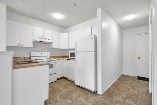 Calgary, AB T2Y 4K4,1000 Somervale CT Southwest #109