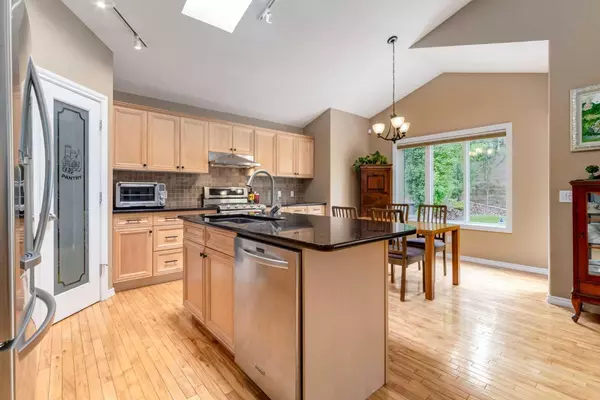 Calgary, AB T2Y 2V2,128 Shawnee WAY SW