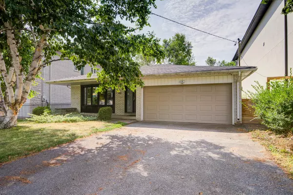 49 Mckee AVE, Toronto C14, ON M2N 4C1