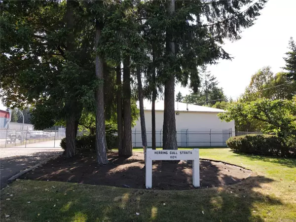 Parksville, BC V9P 1R2,1104 Herring Gull Way #13