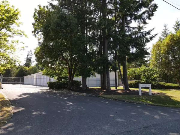 Parksville, BC V9P 1R2,1104 Herring Gull Way #13