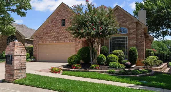 4723 Oak Club Drive, Arlington, TX 76017