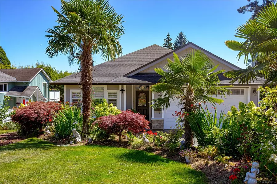 555 Leaside Ave, Saanich, BC V8Z 2K9