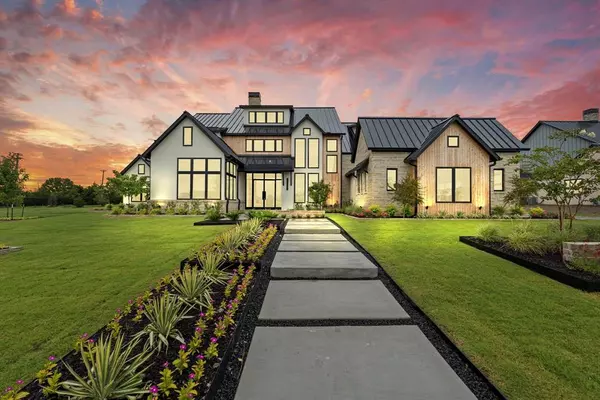 311 Longview Place, Heath, TX 75032