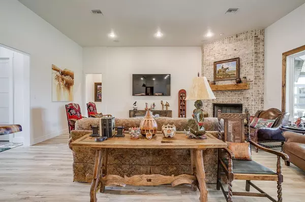 Whitney, TX 76692,1030 Barksdale Court