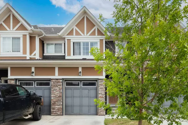 5 Hillcrest SQ SW, Airdrie, AB T4B 4B3