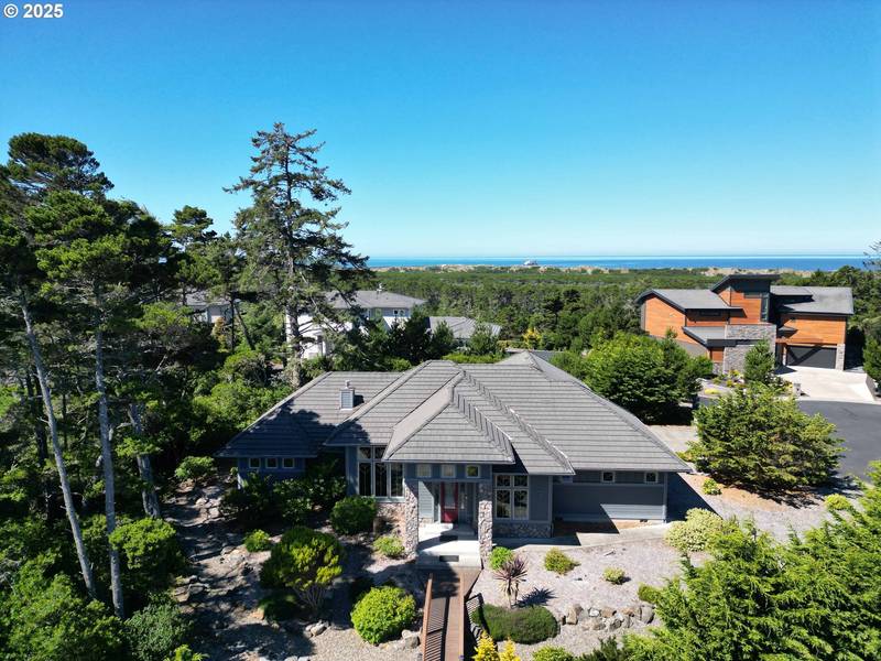 7 Fawn Ridge LN, Florence, OR 97439