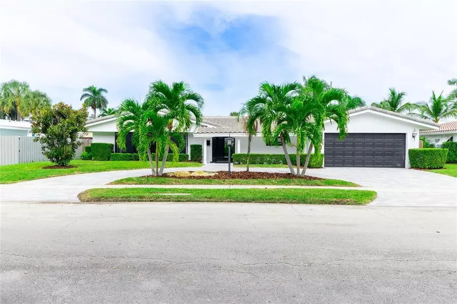 737 SW 7th St, Boca Raton, FL 33486