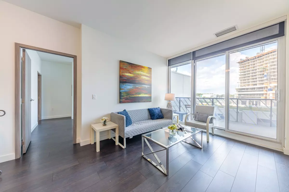 Toronto C15, ON M2K 0H1,85 Mcmahon DR #612