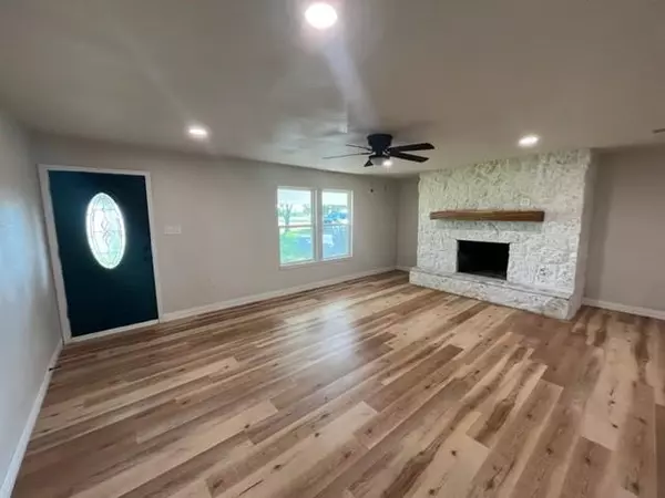 Cleburne, TX 76033,5145 County Road 1224a