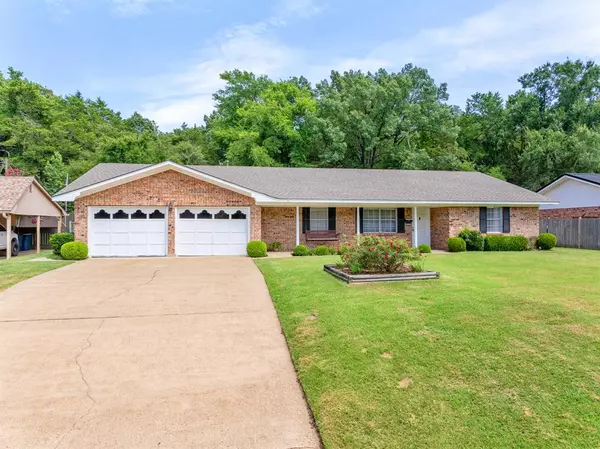 805 Circle Drive, Winnsboro, TX 75494