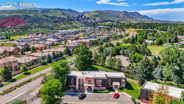 2973 Mesa RD #C, Colorado Springs, CO 80904