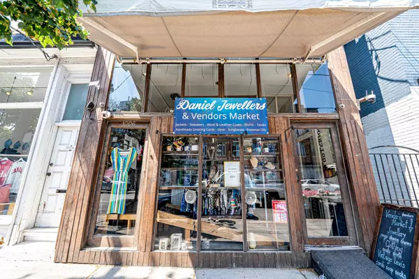 Toronto E01, ON M4M 1K1,1006 Queen ST E