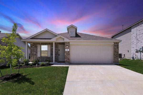 357 Dry Canyon Way, Fort Worth, TX 76052