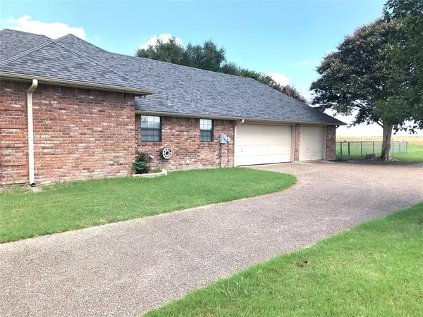 Waxahachie, TX 75165,930 Willow Lane
