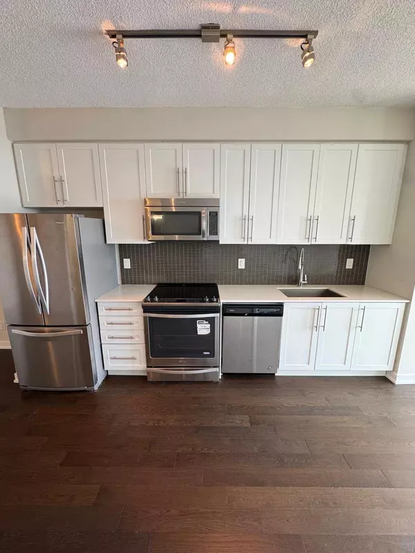 Mississauga, ON L5B 0G3,4011 Brickstone Mews W #3101
