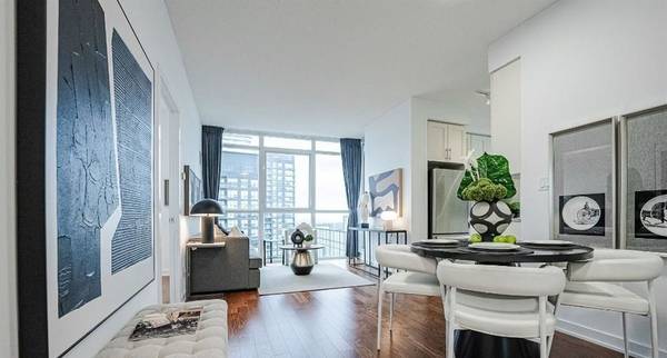 4070 Confederation Pkwy #4004, Mississauga, ON L3B 0E9