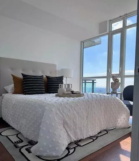 Mississauga, ON L3B 0E9,4070 Confederation Pkwy #4004