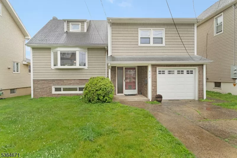 608 Faitoute Ave, Roselle Park Boro, NJ 07204
