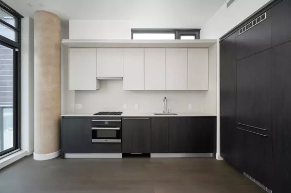 81 Wellesley ST E #1107, Toronto C08, ON M4Y 0C5