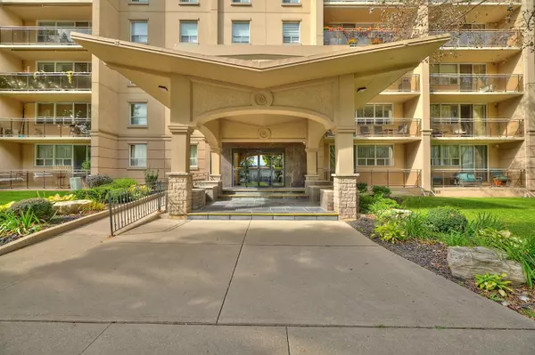 6400 HUGGINS ST #607, Niagara Falls, ON L2H 3G5