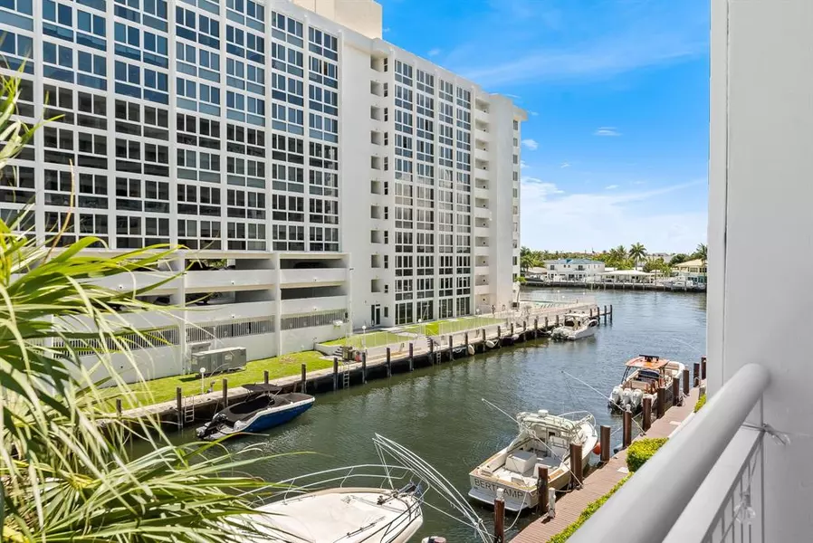 3100 NE 48th St #304, Fort Lauderdale, FL 33308