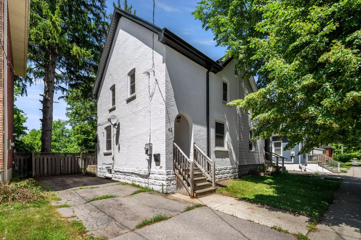 Brant, ON N3T 1H1,43 Walnut ST