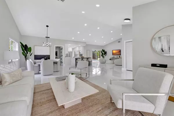 540 SW 167th Ter, Weston, FL 33326