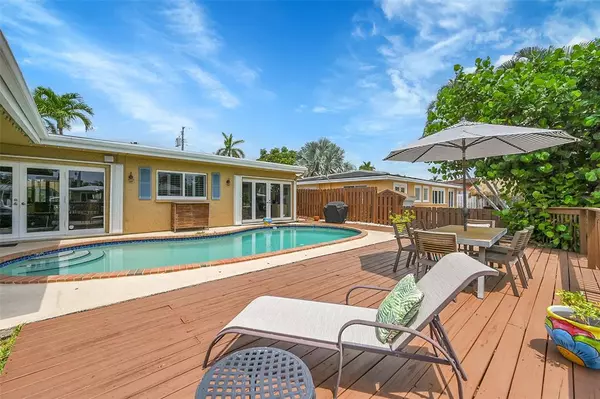 Pompano Beach, FL 33060,920 SE 4th Ave